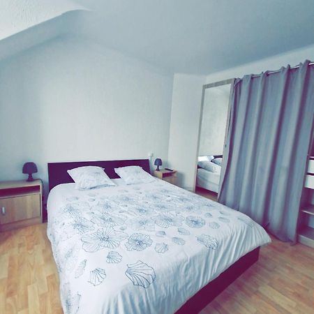 Le Trinidad Apartment Troyes Ngoại thất bức ảnh