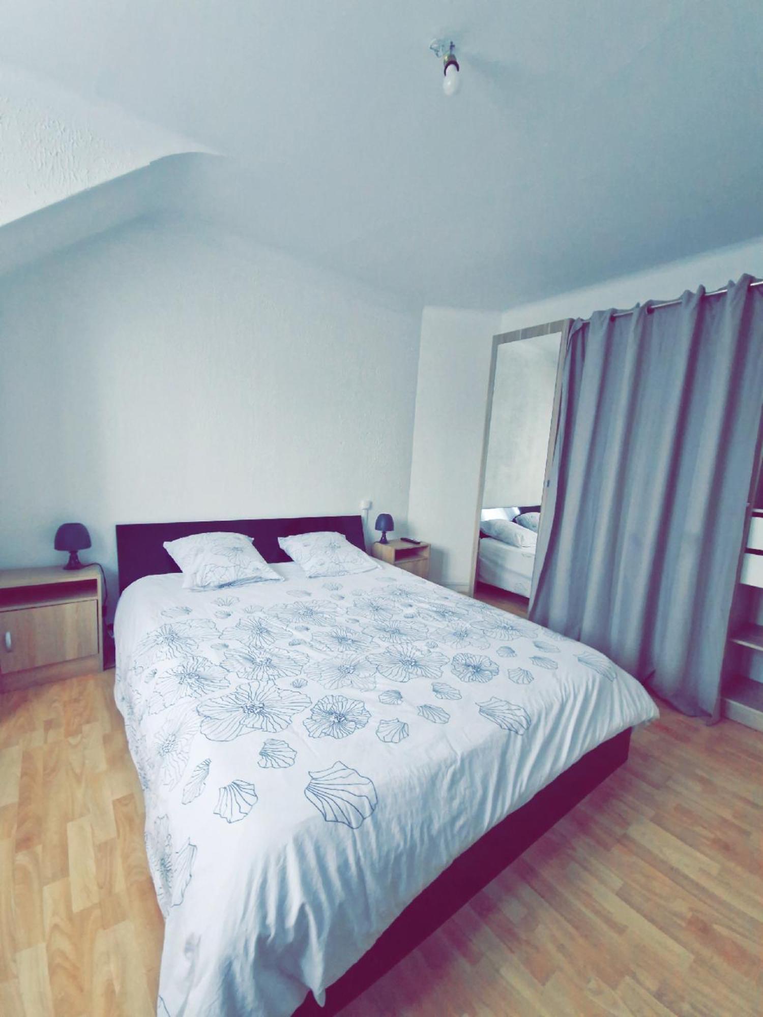 Le Trinidad Apartment Troyes Ngoại thất bức ảnh